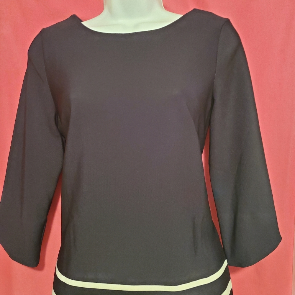 #1124 Ile Dress View 3